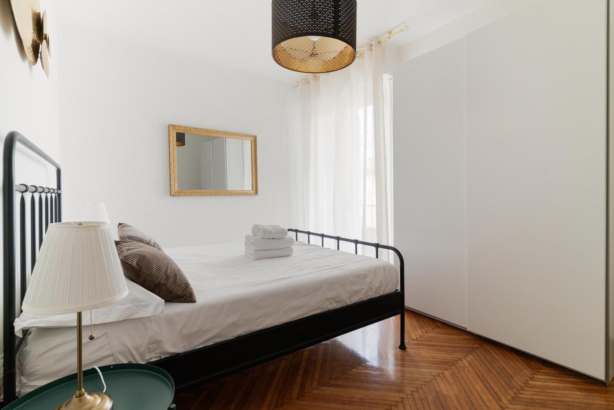 Guesthost - M1 Pasteur With Balcony *